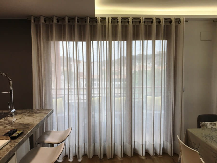 Barras para cortinas modernas Zirconio de Riel Chic – CORTINAS Y ESTORES  LEON